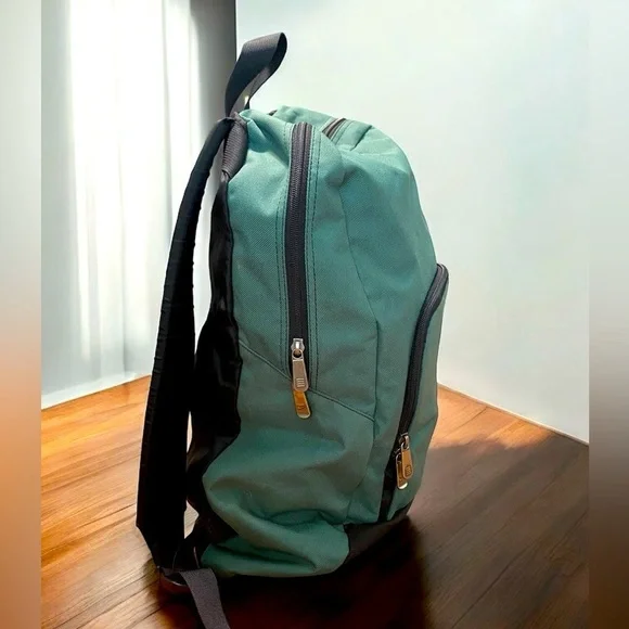 SOLD
NIKE RARE Olive Green Backpack preloved condition bag tote technical retro - Picture 5 of 13